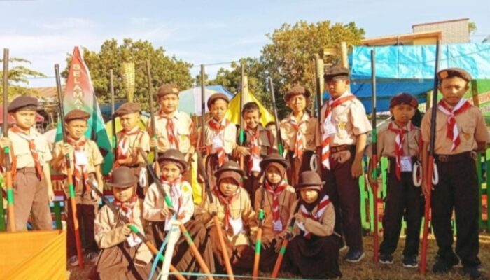 Ikut Jambore, Remida Scout MIN 2 Gowa Berkemah di Julubori