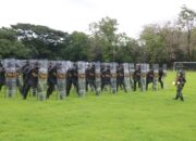 Yonif 700/WYC dan Yon Zipur 8/SMG Gelar Latihan Penanggulangan Huru Hara