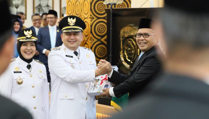 Sertijab Wali Kota Makassar, Munafri Arifuddin Terima Estafet Kepemimpinan dari Danny Pomanto